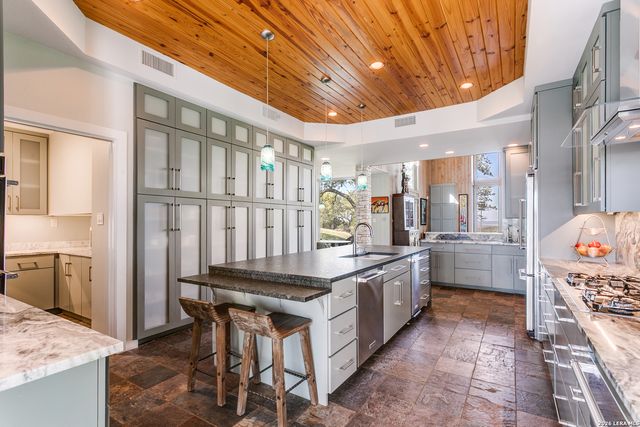 27359 Smithson Valley, San Antonio, TX 78261