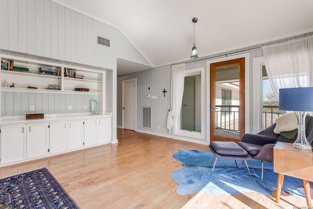 27359 Smithson Valley, San Antonio, TX 78261