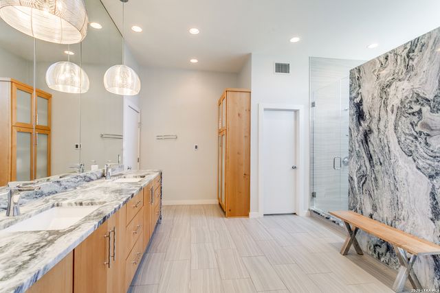 27359 Smithson Valley, San Antonio, TX 78261