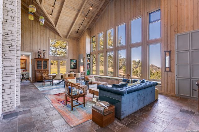 27359 Smithson Valley, San Antonio, TX 78261