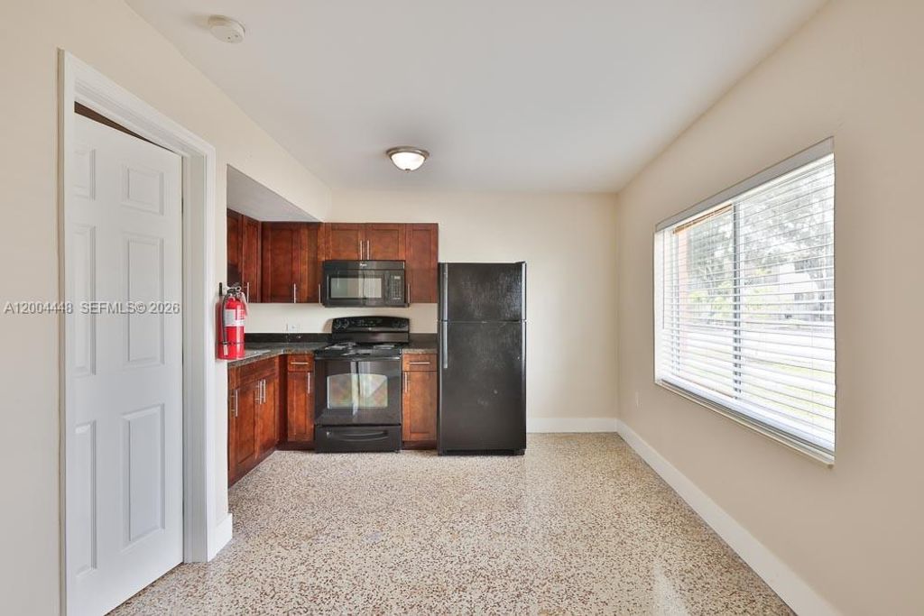 6001 NW 14th Ave 3, Miami, FL 33142