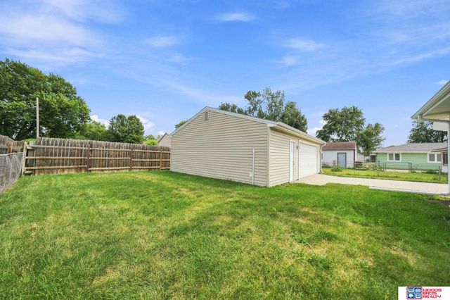1610 SW 8th Street, Lincoln, NE 68522