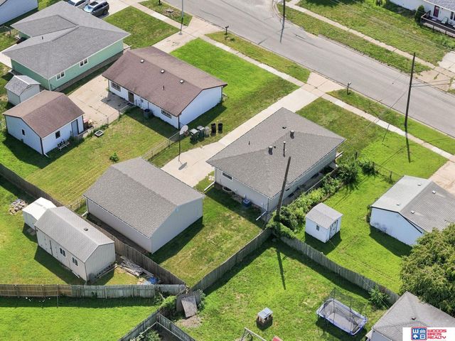 1610 SW 8th Street, Lincoln, NE 68522