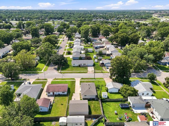 1610 SW 8th Street, Lincoln, NE 68522