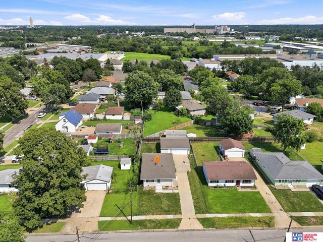 1610 SW 8th Street, Lincoln, NE 68522