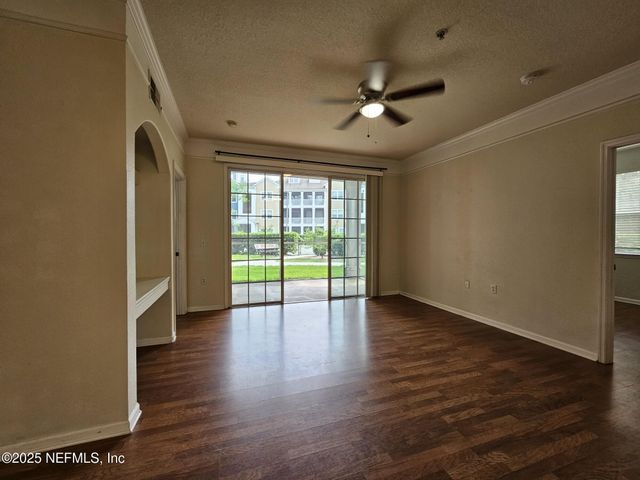 8550 TOUCHTON Road 218, Jacksonville, FL 32216