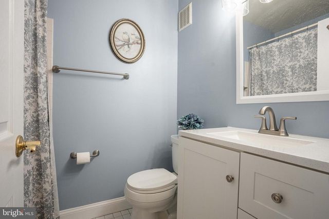 221 GOODFORD RD, Philadelphia, PA 19154