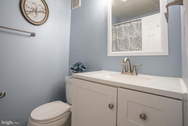221 GOODFORD RD, Philadelphia, PA 19154
