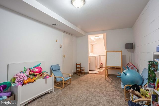 221 GOODFORD RD, Philadelphia, PA 19154