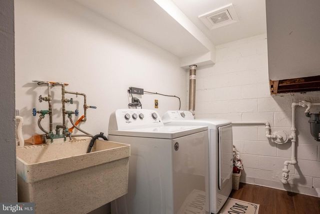221 GOODFORD RD, Philadelphia, PA 19154