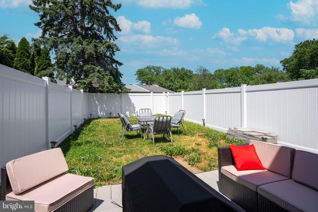 221 GOODFORD RD, Philadelphia, PA 19154