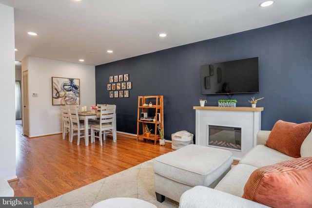 221 GOODFORD RD, Philadelphia, PA 19154
