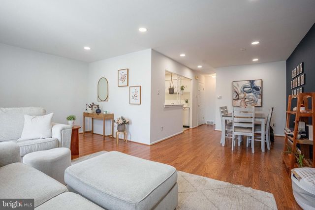 221 GOODFORD RD, Philadelphia, PA 19154
