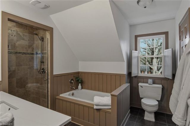 520 Staffordshire Road, Winston-salem, NC 27104