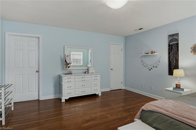 520 Staffordshire Road, Winston-salem, NC 27104