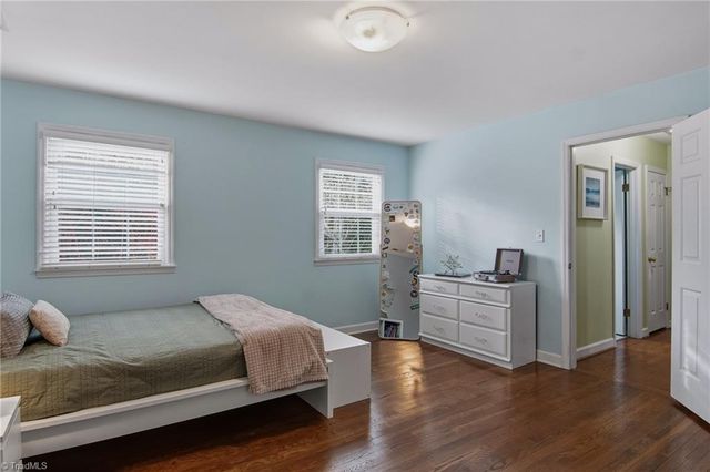 520 Staffordshire Road, Winston-salem, NC 27104