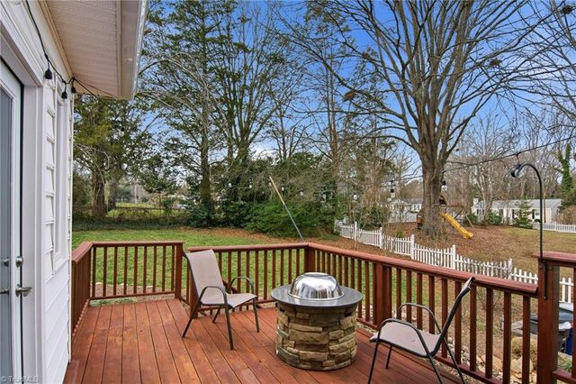 520 Staffordshire Road, Winston-salem, NC 27104