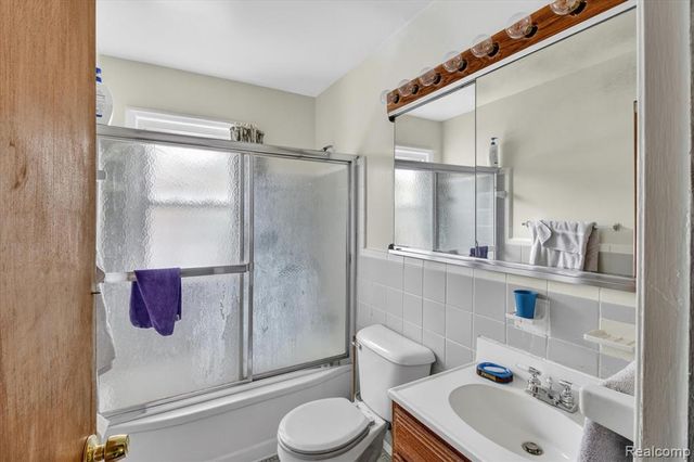 17706 Centralia, Redford, MI 48240
