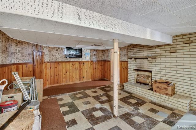 17706 Centralia, Redford, MI 48240