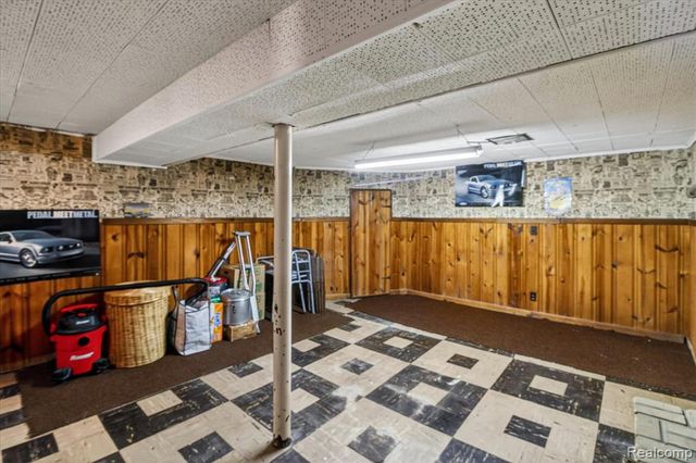 17706 Centralia, Redford, MI 48240