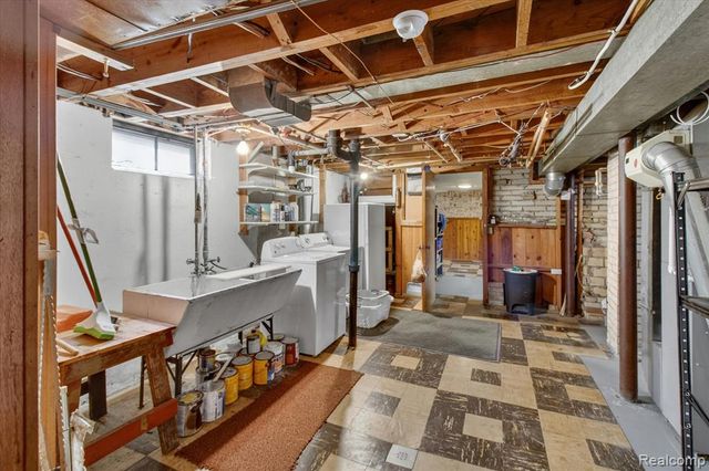17706 Centralia, Redford, MI 48240