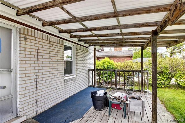 17706 Centralia, Redford, MI 48240