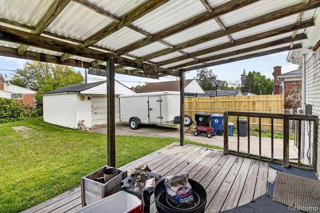 17706 Centralia, Redford, MI 48240
