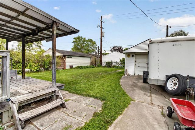 17706 Centralia, Redford, MI 48240