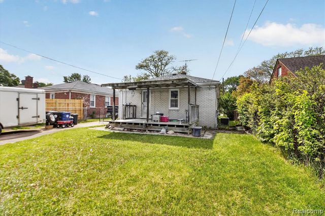 17706 Centralia, Redford, MI 48240