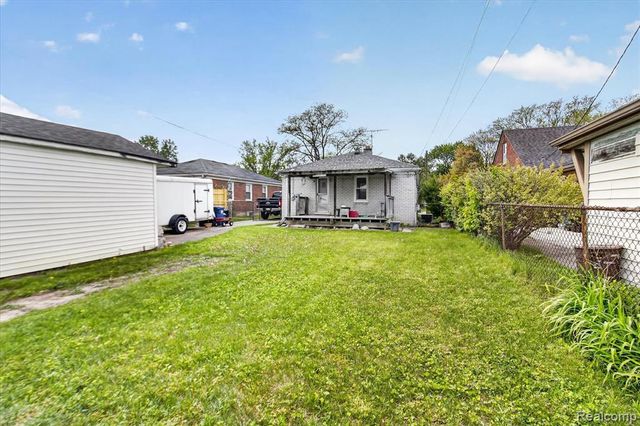 17706 Centralia, Redford, MI 48240