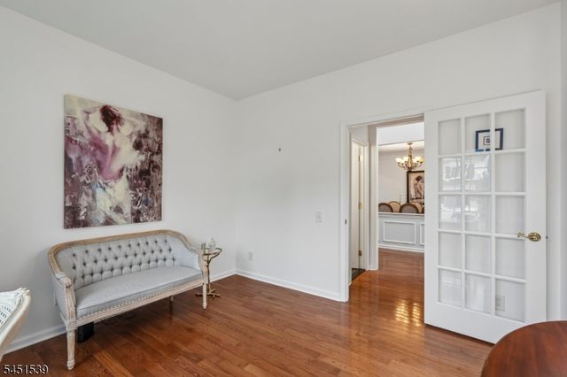 2 Constitution Ln, Totowa Boro, NJ 07512