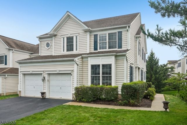 2 Constitution Ln, Totowa Boro, NJ 07512