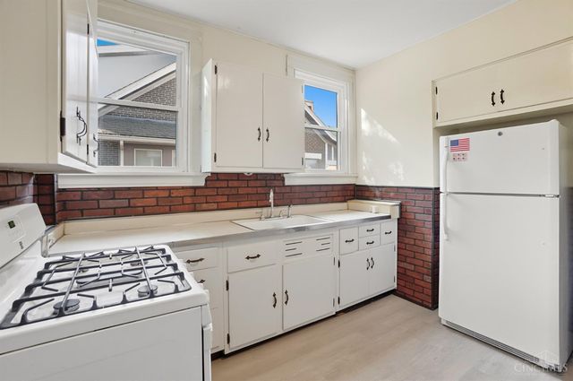 3017 Hull Avenue, Cincinnati, OH 45211