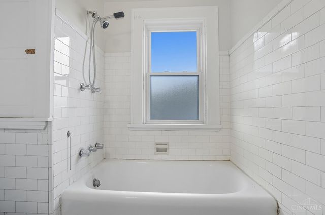 3017 Hull Avenue, Cincinnati, OH 45211