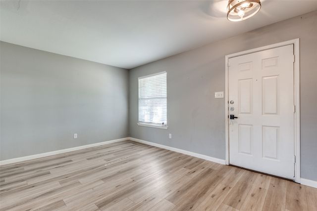 4067 Gray Oak Place, Dallas, TX 75212