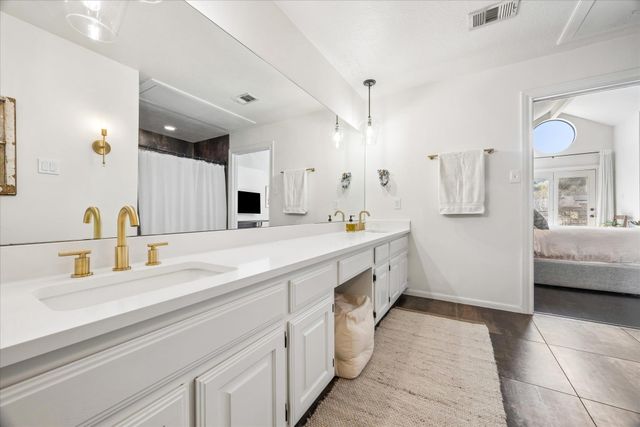 6602 Mesa Hollow DR, Austin, TX 78750