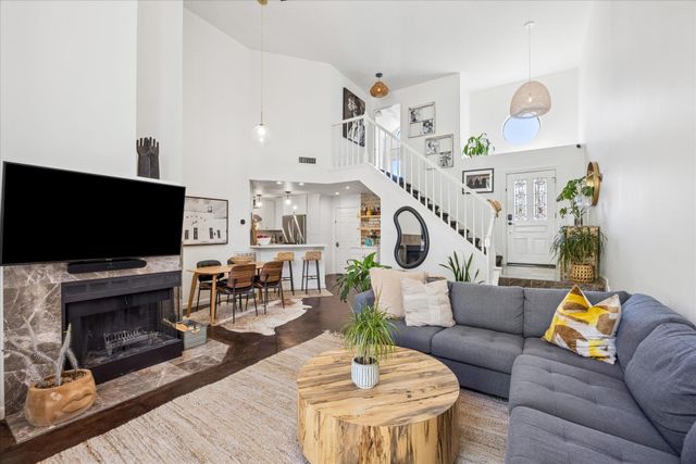 6602 Mesa Hollow DR, Austin, TX 78750