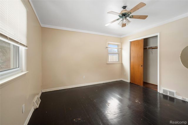 29266 Southgate Drive, Southfield, MI 48076