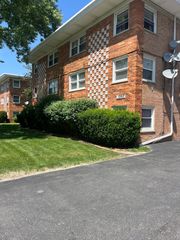 10917 LLOYD Drive 3, Worth, IL 60482