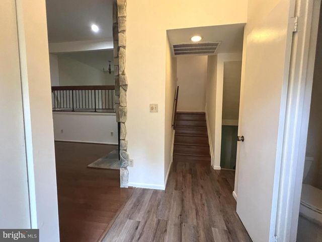 8729 SHERIDAN FARMS CT, Springfield, VA 22152