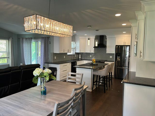 1360 Pond View Court, Wixom, MI 48393