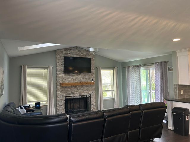 1360 Pond View Court, Wixom, MI 48393