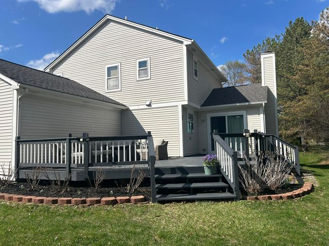 1360 Pond View Court, Wixom, MI 48393
