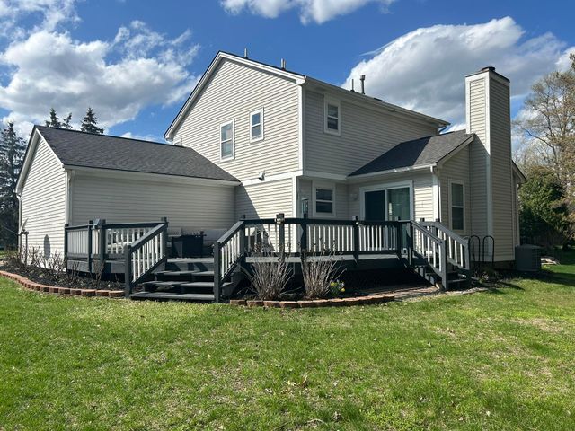 1360 Pond View Court, Wixom, MI 48393