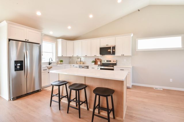 4205 Bristlecone Loop S, Fargo, ND 58104