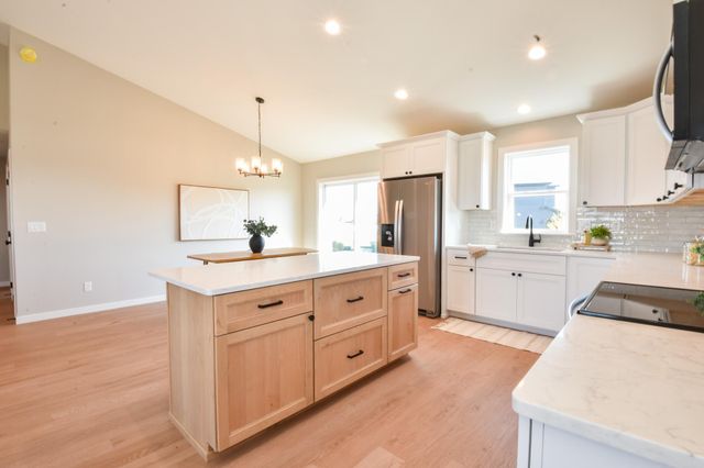 4205 Bristlecone Loop S, Fargo, ND 58104