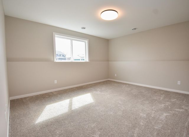 4205 Bristlecone Loop S, Fargo, ND 58104