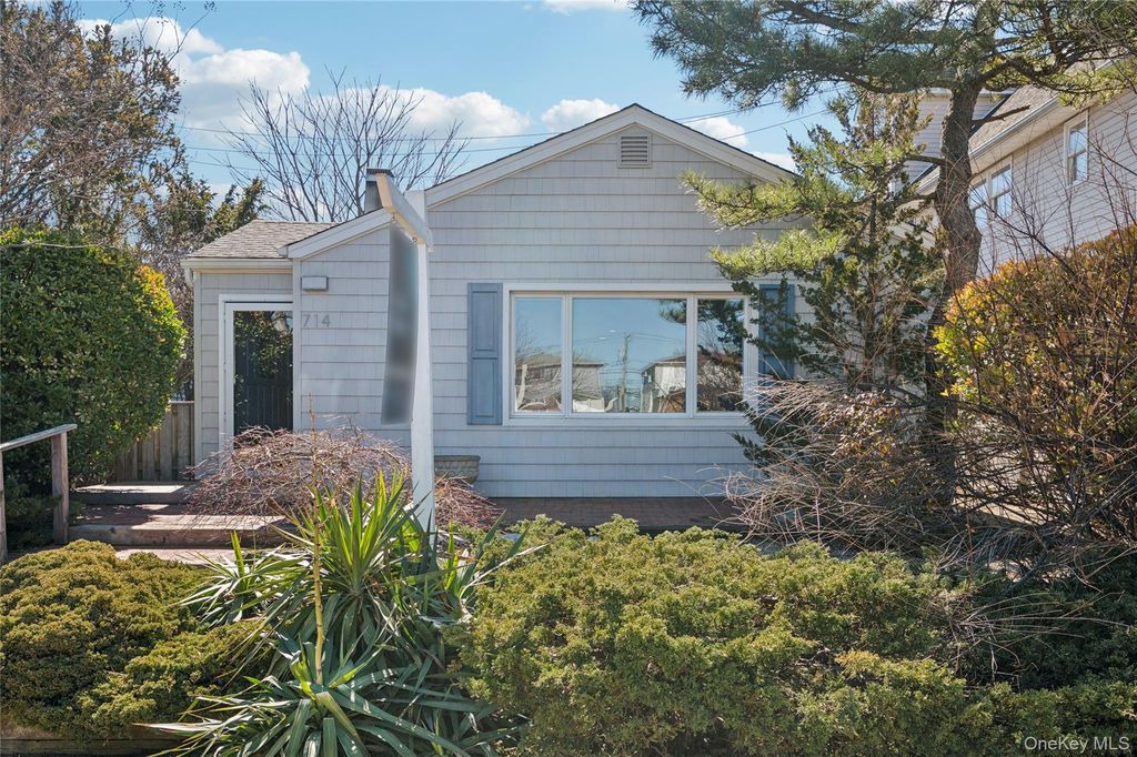 714 E Park Avenue, Long Beach, NY 11561