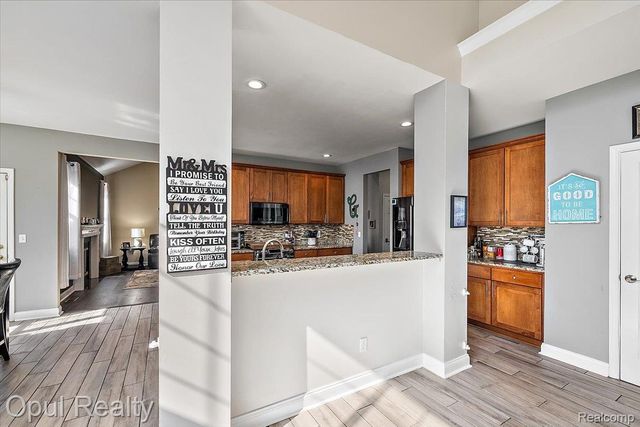 5164 Birch Lane, Springfield Charter Township, MI 48350