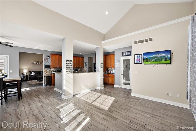 5164 Birch Lane, Springfield Charter Township, MI 48350